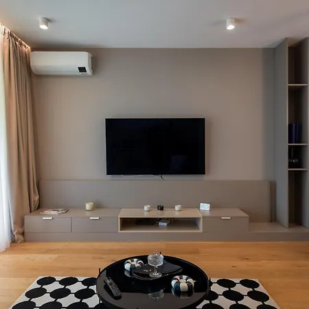 Moon Garden 1bedroom In Nusco *