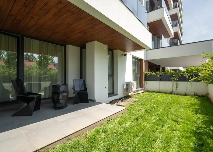 Moon Garden 1bedroom In Nusco Apartament