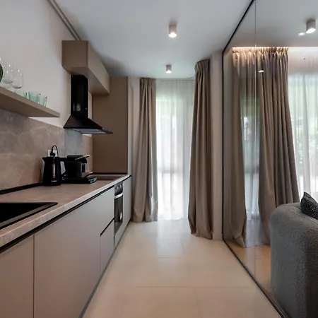 Moon Garden 1bedroom In Nusco Bükreş